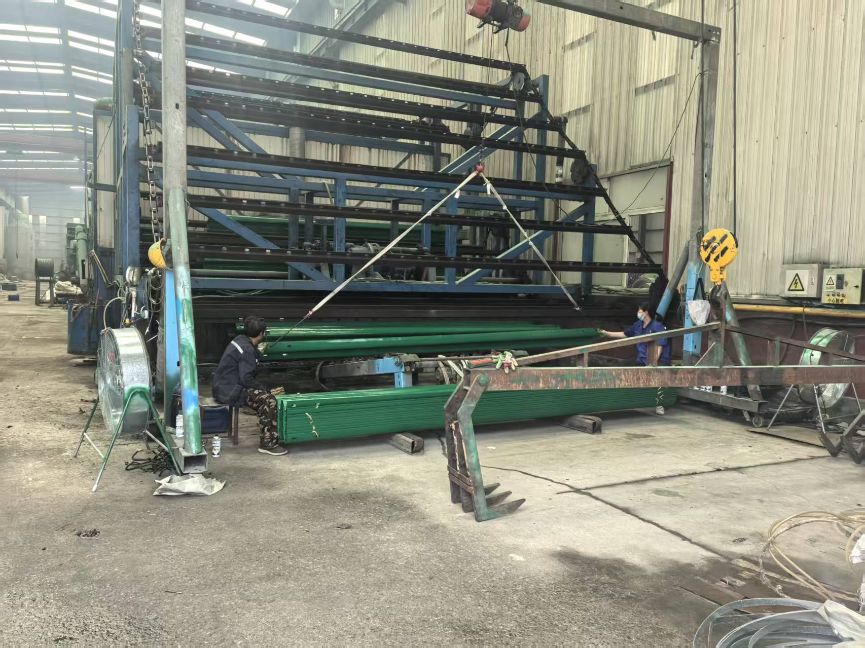 南通市环氧锌基波形护栏环氧锌基波形护栏 - 方案